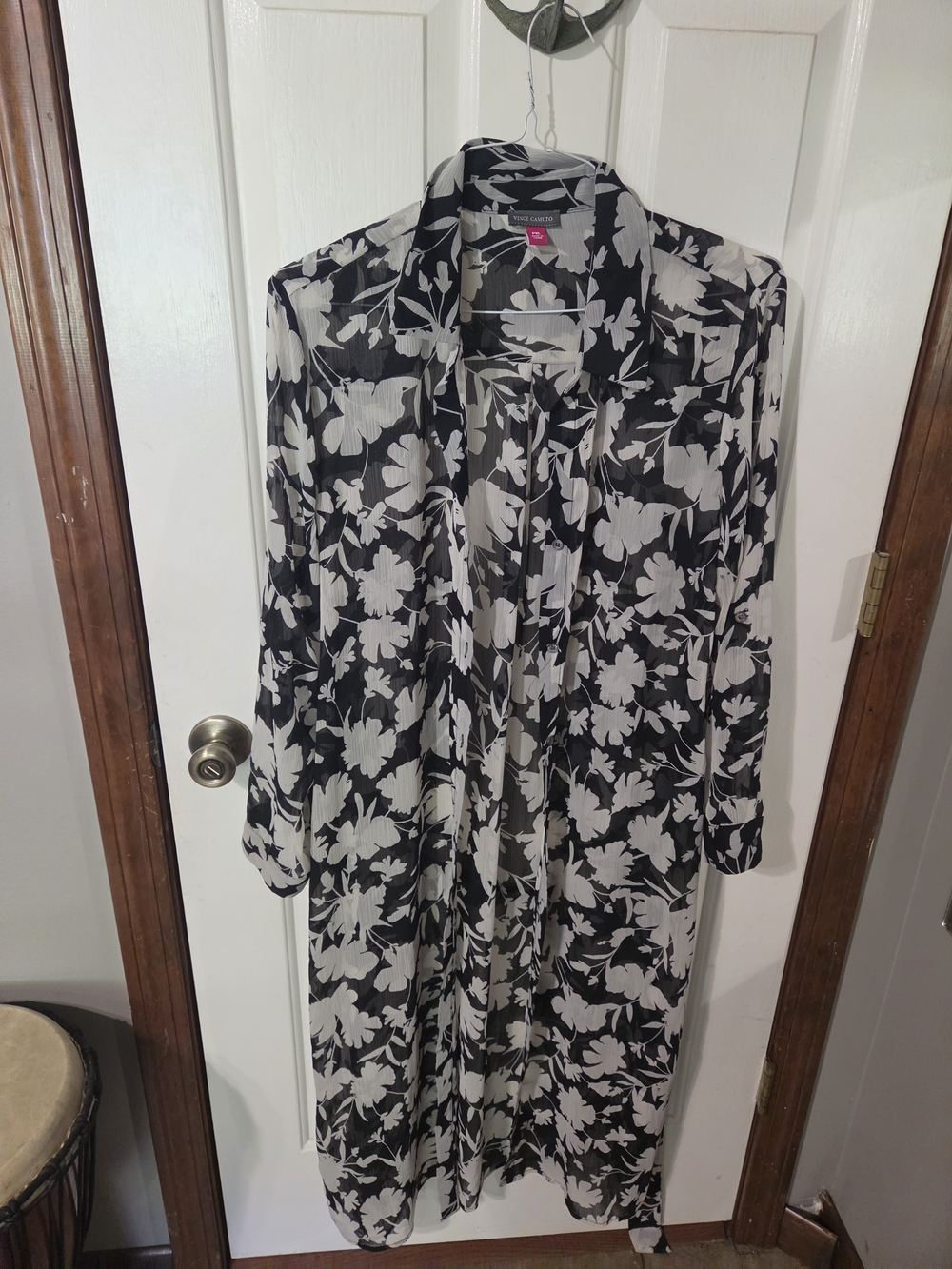 Vince Camuto Black and White Floral Long Sleeve Shirt Dress